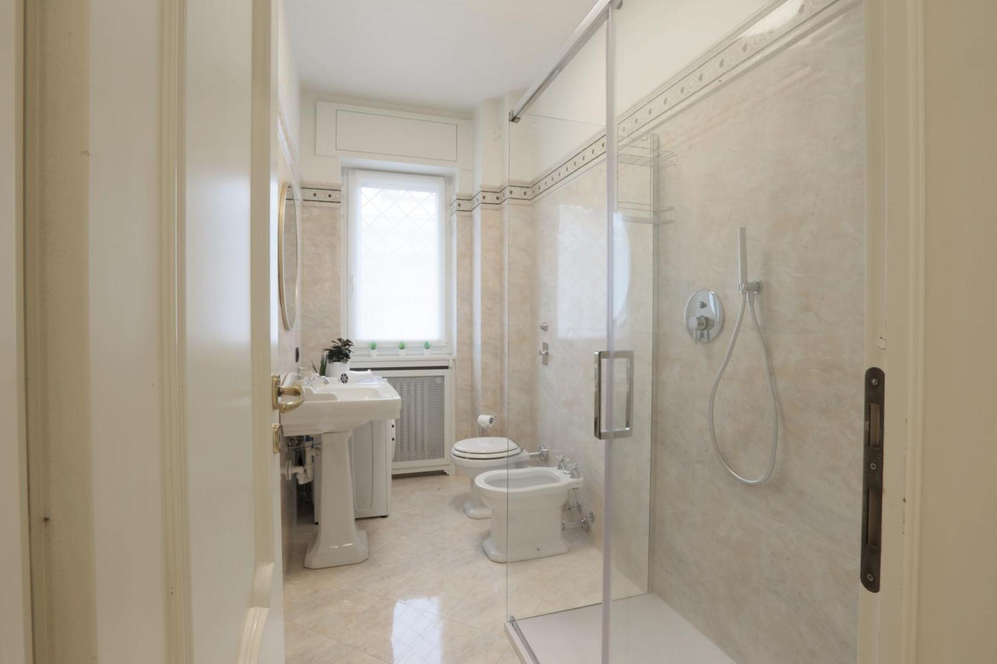 New Modern Flat 10 Minutes Walk From Central Station Milan Exterior photo